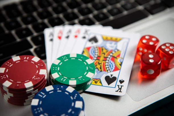 dolantogel resmi platform overview showing game categories and live tournament data